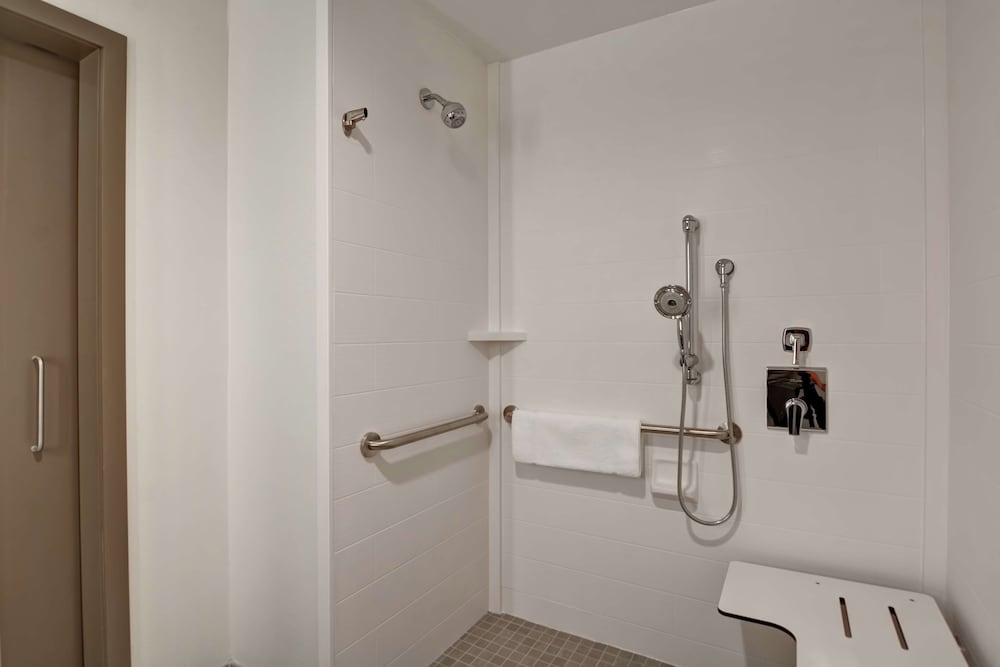 Hilton Garden Inn Biloxi - photo 23