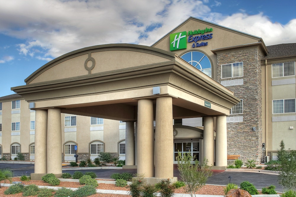 Holiday Inn Express Carlsbad by IHG — hotel near Cavern City Air Terminal