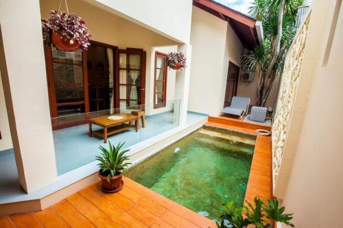 Vibrant Getaway in Seminyak: Villa Buyaya — 4-Star Luxury Hotel in Seminyak, Indonesia
