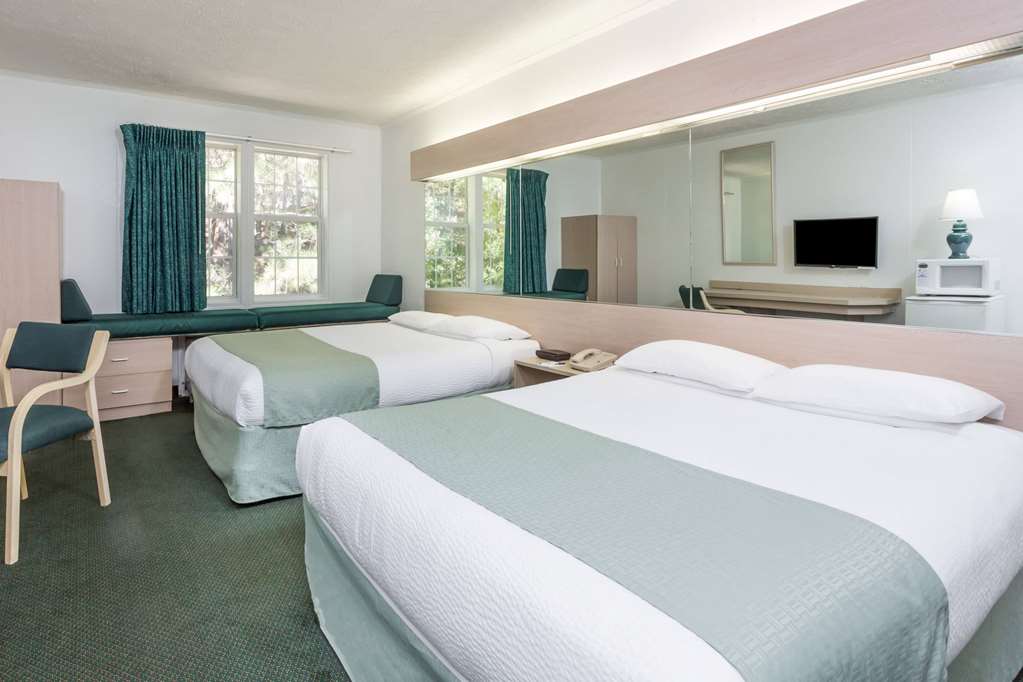 Microtel Inn & Suites By Wyndham Athens - photo 9