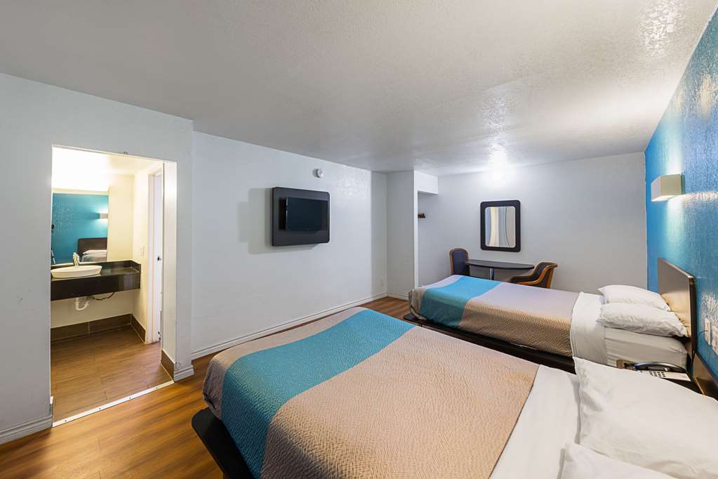 Motel 6 Grand Prairie TX Interstate 30 - photo 15