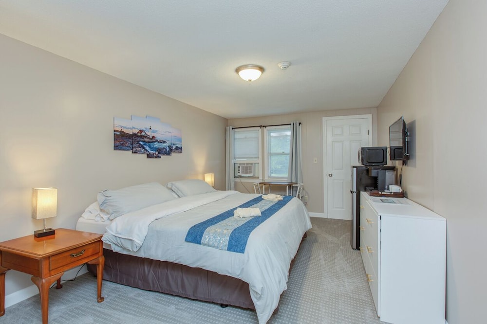 Lake Shore Farm Inn - photo 17