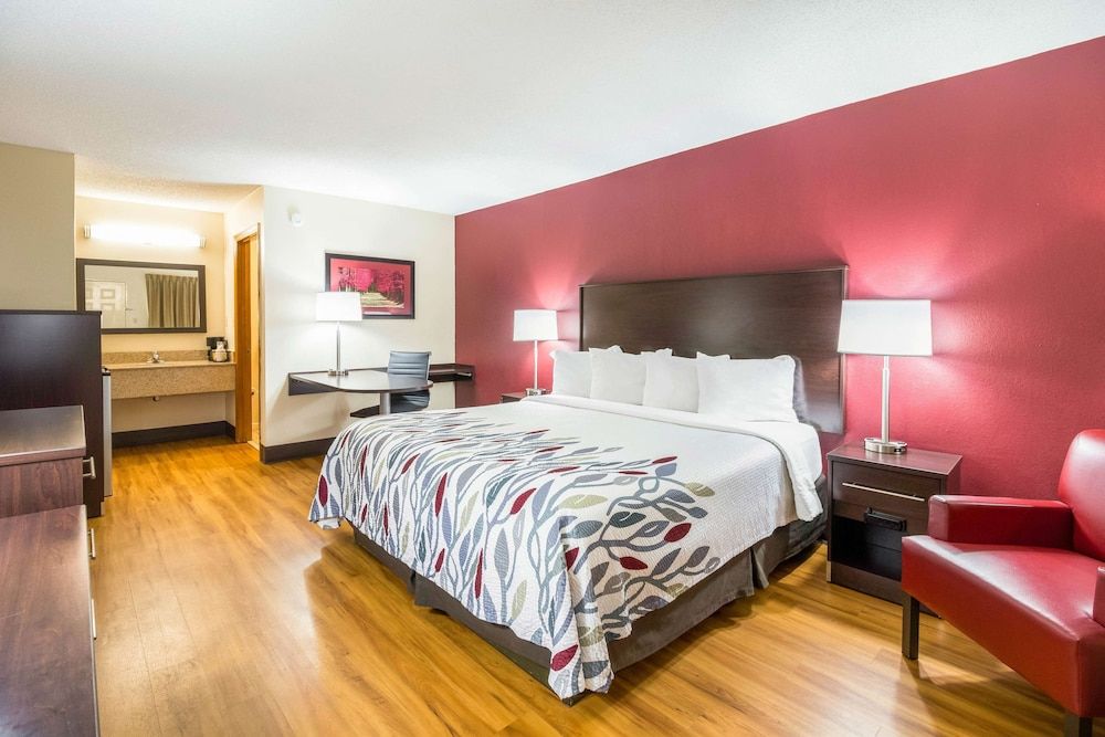 Red Roof Inn Clarksville - photo 20