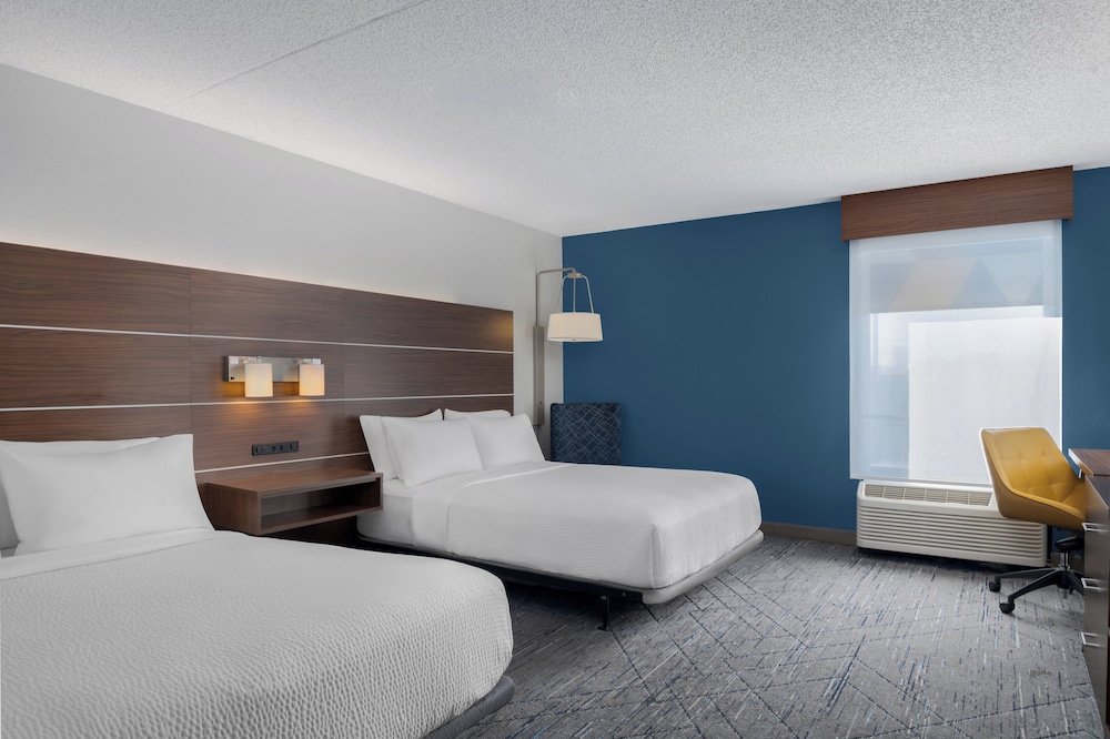 Holiday Inn Express Hotel & Suites Bentonville by IHG - photo 10