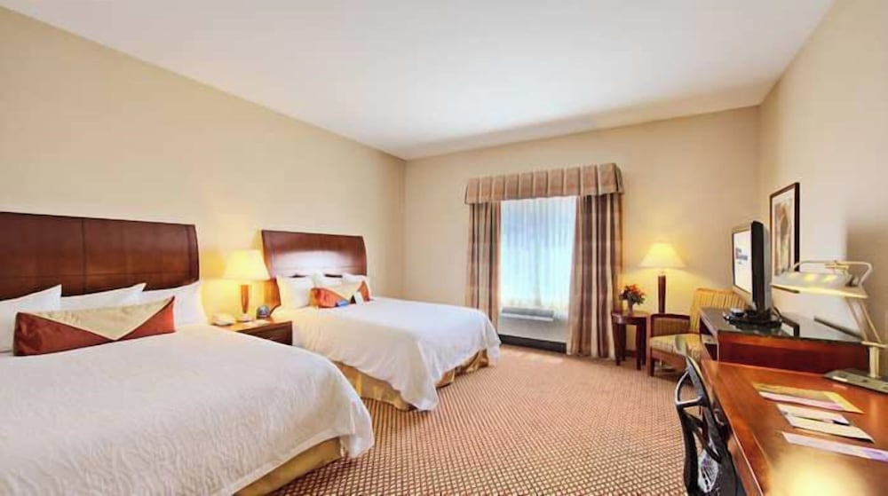 Hilton Garden Inn Laramie - photo 20