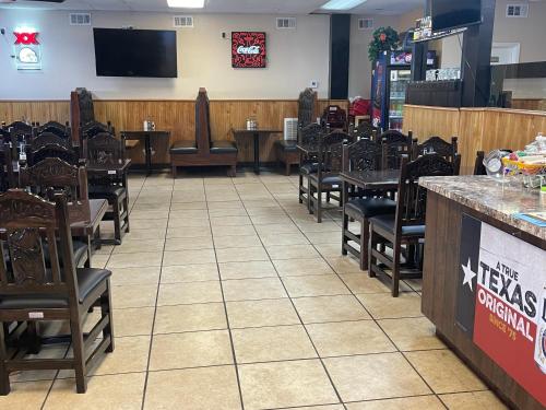 Lufkin Inn - photo 11