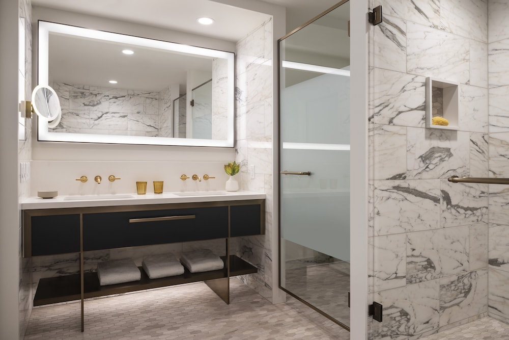 Four Seasons Hotel Houston - photo 48