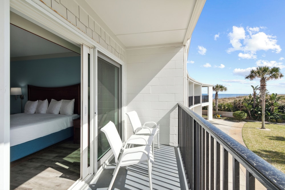 Seahorse Oceanfront Inn - photo 76