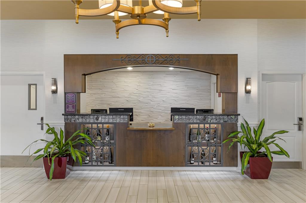 Best Western Plus Vineyard Inn & Suites - photo 45