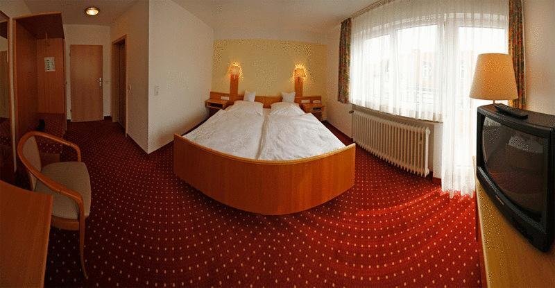 Hotel Restaurant Zum Goldenen Löwen — hotel in Kelkheim (Taunus)