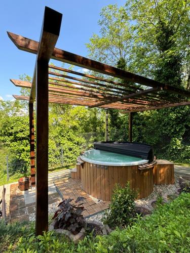 East Mountain Villa — 4-Star Luxury Hotel in Draz, Croatia