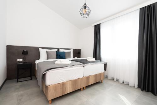 Kapov's Rooms — hotel in Kastel Luksic