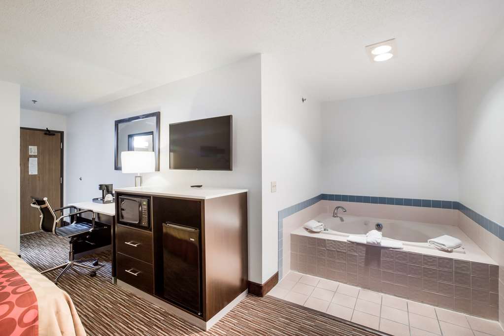 Americas Best Value Inn Charlotte MI - photo 7
