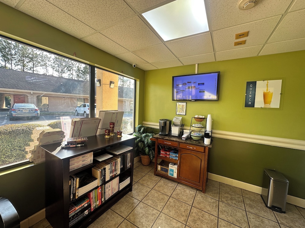 Guest Cottage And Suites - photo 3