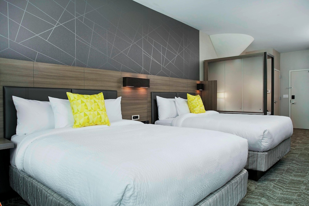 SpringHill Suites by Marriott Milwaukee Downtown - photo 23