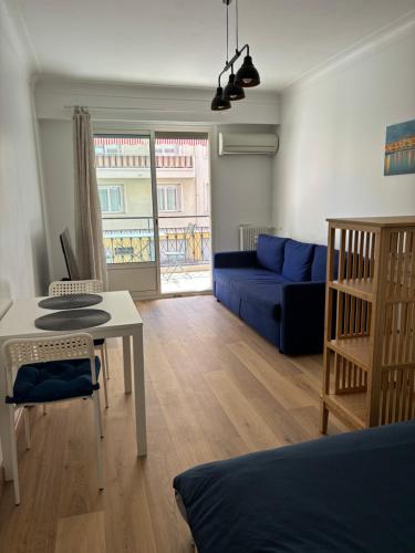 Studio 2 Etoiles a Menton Pour 4 Personnes in Menton, France