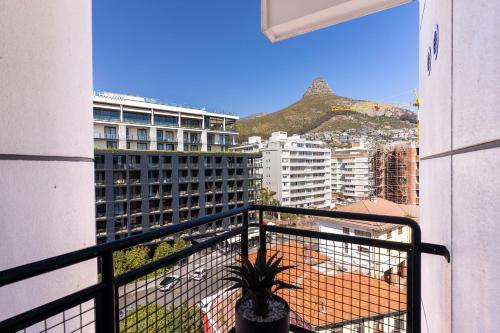 Flamingo 704 Sea Point Studio Aprt
