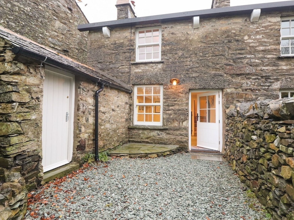 Hazelrigg Cottage — 4-Star Luxury Hotel in Ulverston, United Kingdom
