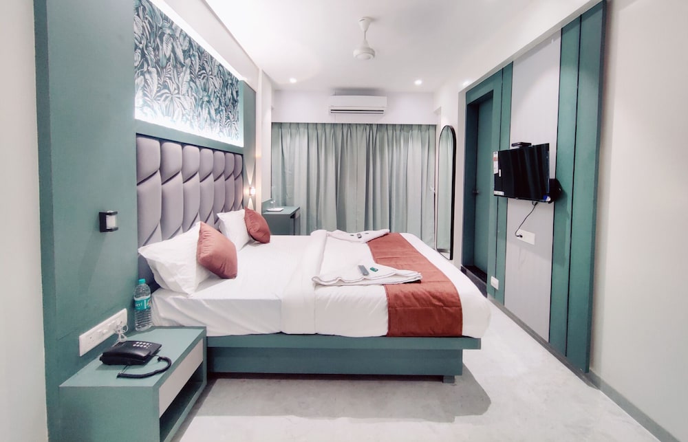 Hotel Everest Residency in Navi Mumbai, India