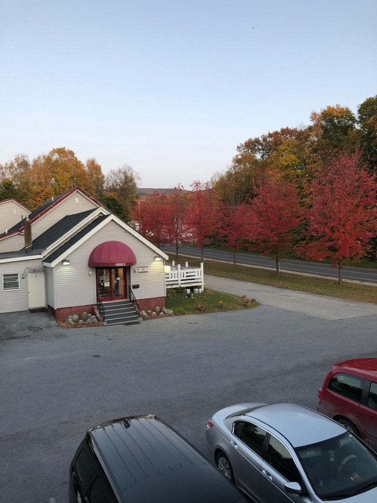 The Autumn Inn - photo 25