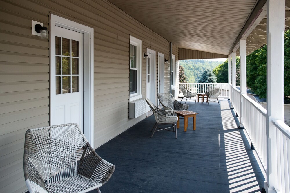 Vanderbilt Lakeside - photo 14