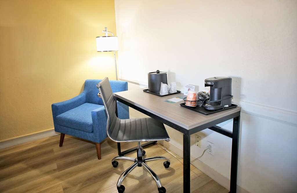 Quality Inn Aurora Denver - photo 12