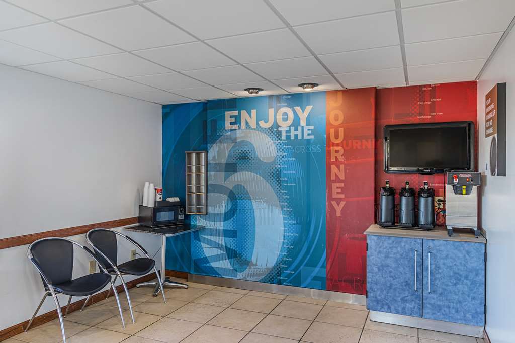 Motel 6 Urbana IL - photo 16