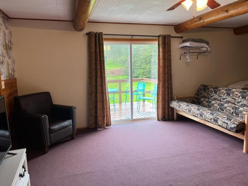 Springcreek Inn - photo 14