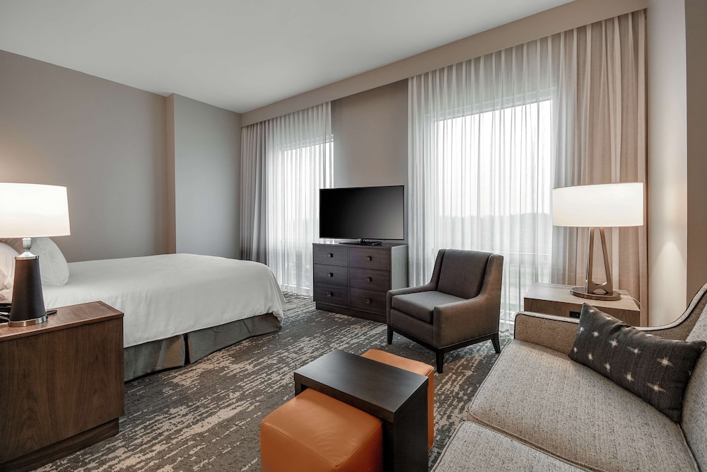 Embassy Suites by Hilton Jonesboro Red Wolf Convention Center - photo 17