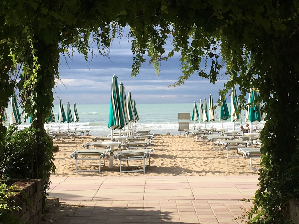 Hotel Vina del Mar Pineta — 4-Star Luxury Hotel in Iesolo, Italy