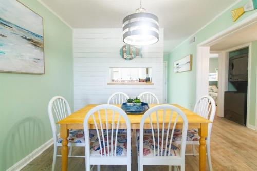 Carolina Beach Haven w Private Balcony - photo 14
