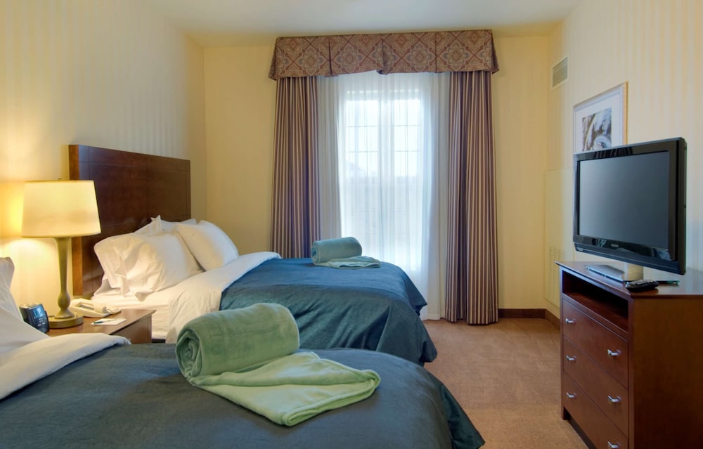 Homewood Suites By Hilton Sacramento Airport Natomas - photo 12