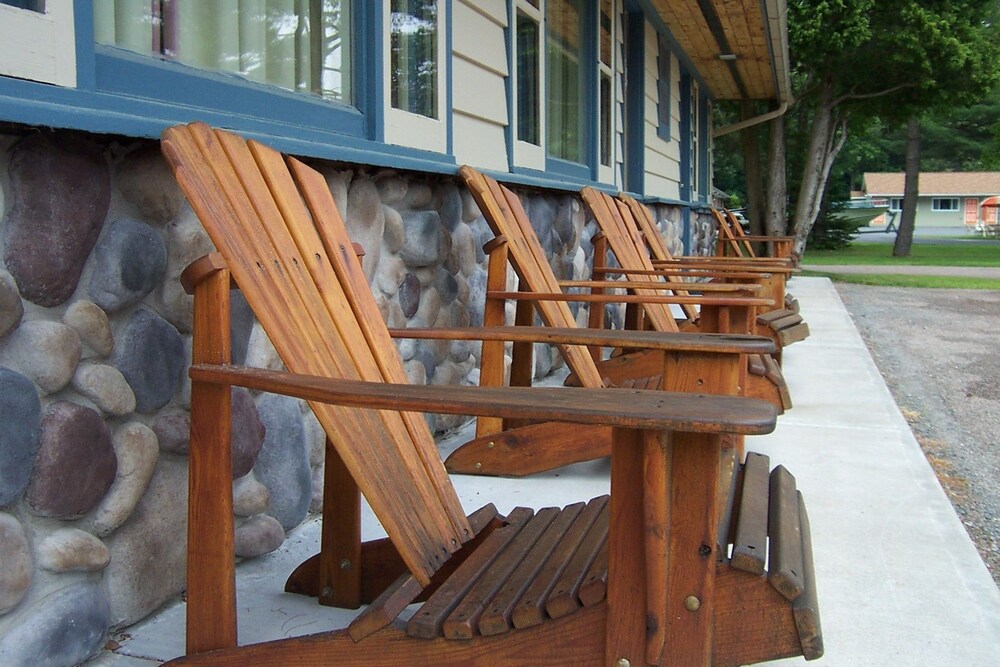 Country Club Motel — Webb