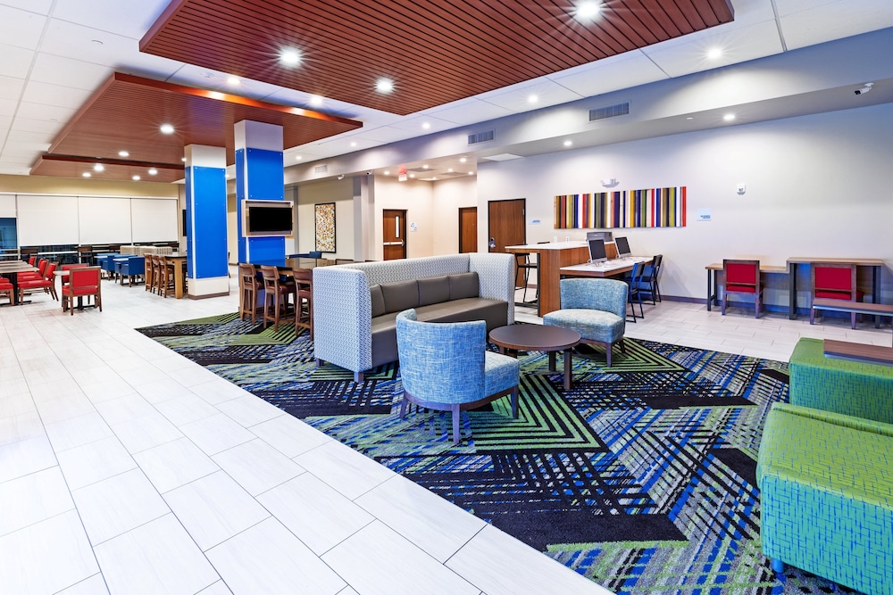 Holiday Inn Express & Suites Houston Downtown North by IHG - photo 46