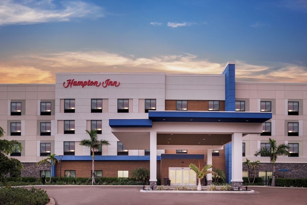 Hampton Inn Fort Myers Downtown - photo 33