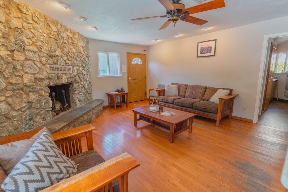 Mariposa Lodge - photo 5