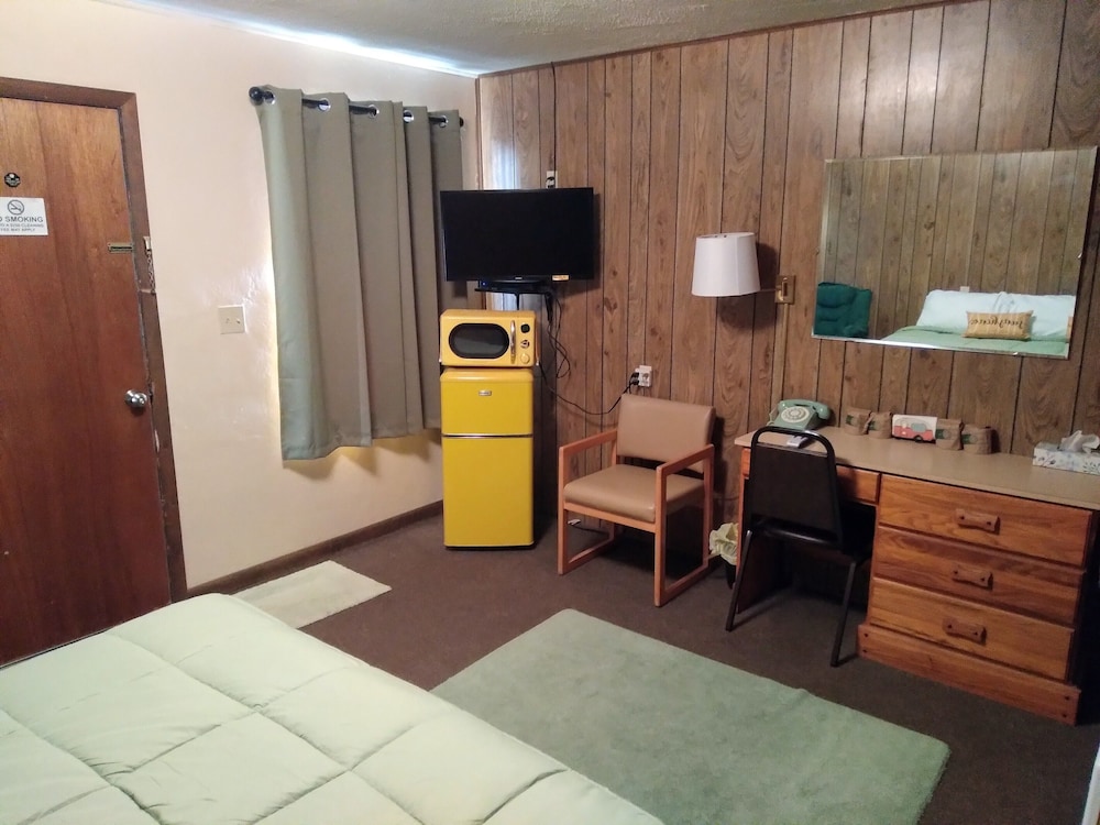 Crawford Motel - photo 2