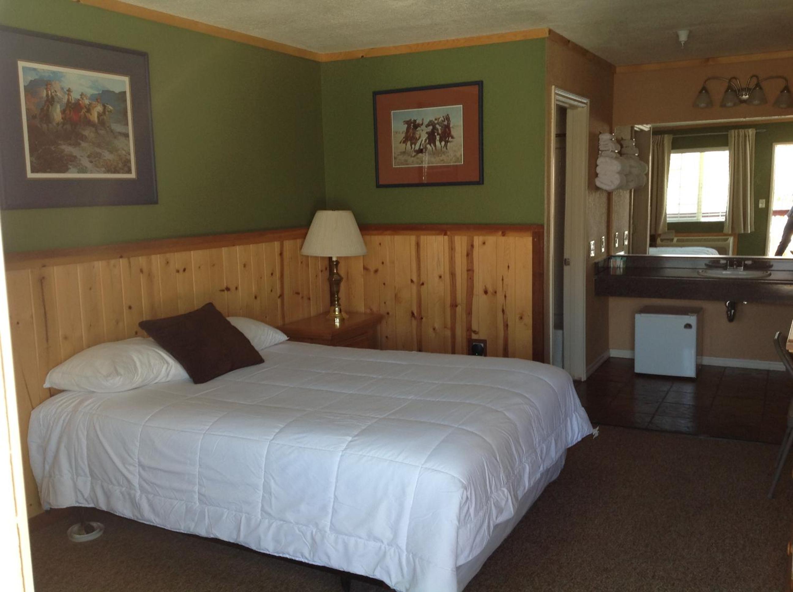 Whitney Portal Hostel And Hotel - photo 4