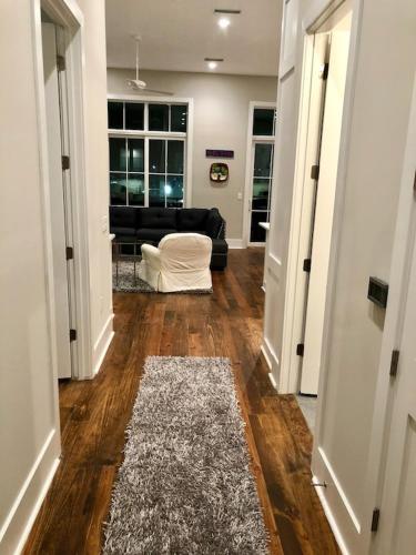 New Luxury Oxford Square Condo at Harrison Square — 4-Star Luxury Hotel in Oxford, United States