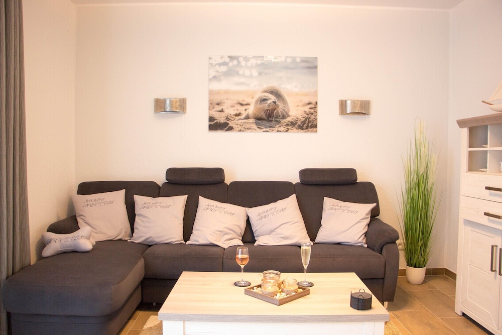 Haus in Dornum mit kostenlosem Strandkorb — 4-Star Luxury Hotel in Dornum, Germany