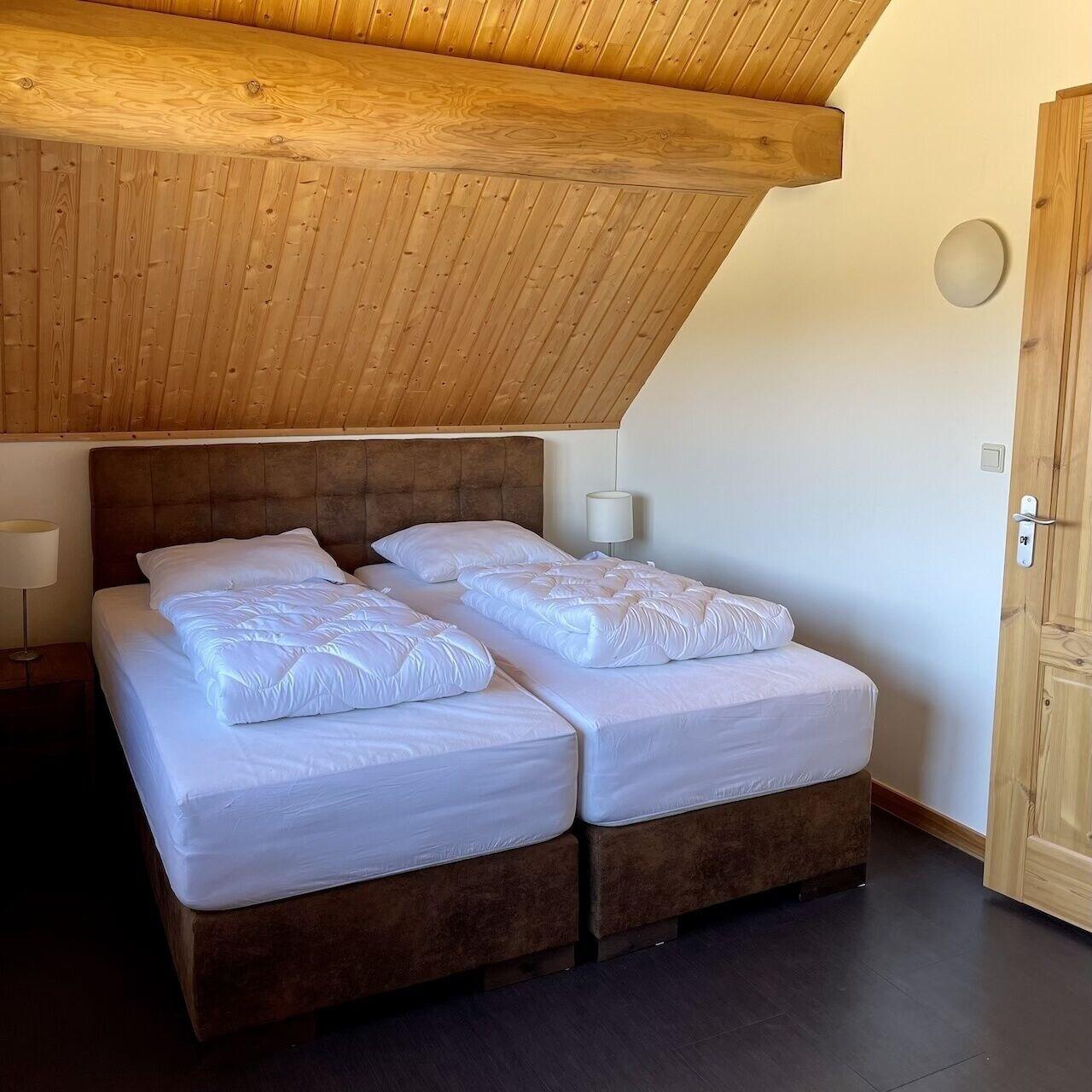 Unieke houten villa met SAUNA in Twente 5p — 4-Star Luxury Hotel in Den Ham, Netherlands