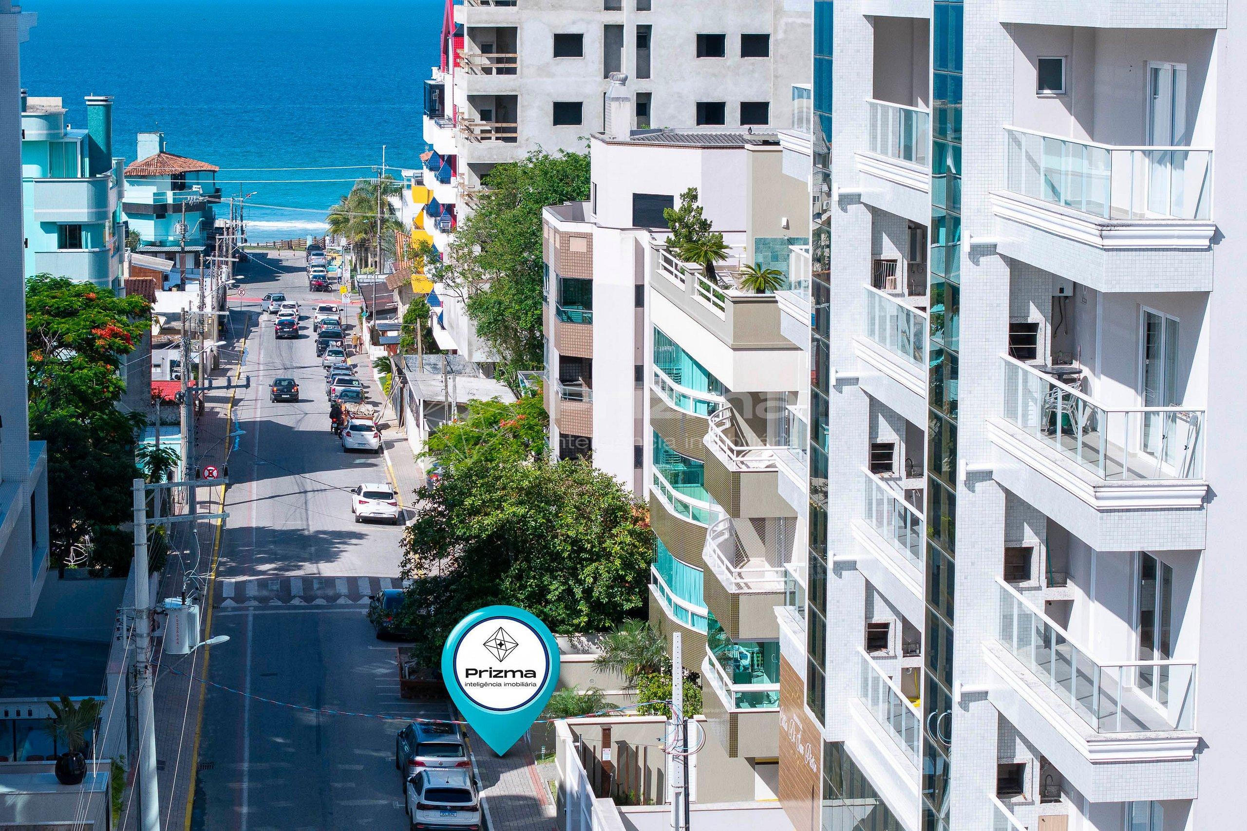 Garden Ville Confortável apartamento na Praia de Bombas com ótima localização