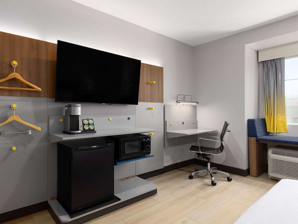 Microtel Inn & Suites by Wyndham Tracy - photo 25