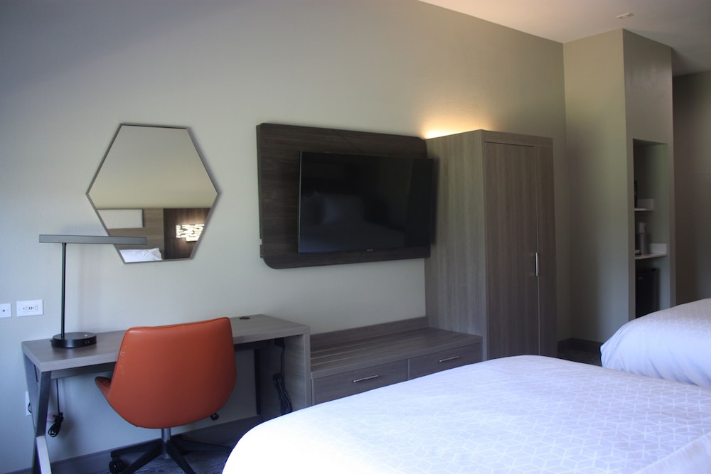 Holiday Inn Express Hotel & Suites Shamrock North by IHG - photo 14