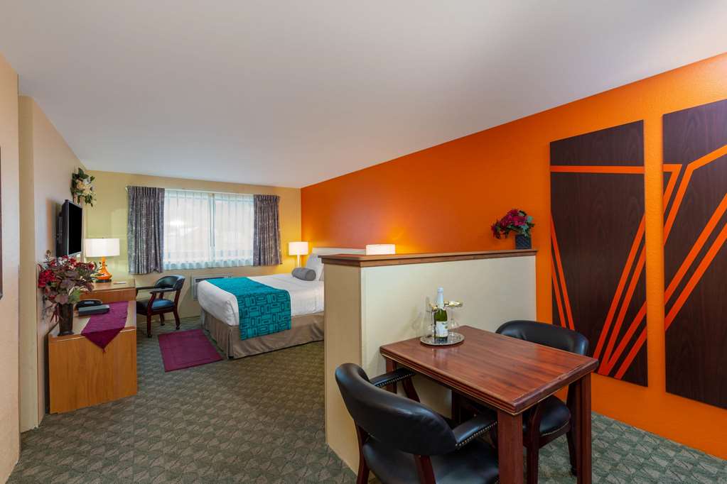 Howard Johnson by Wyndham Leavenworth - photo 17