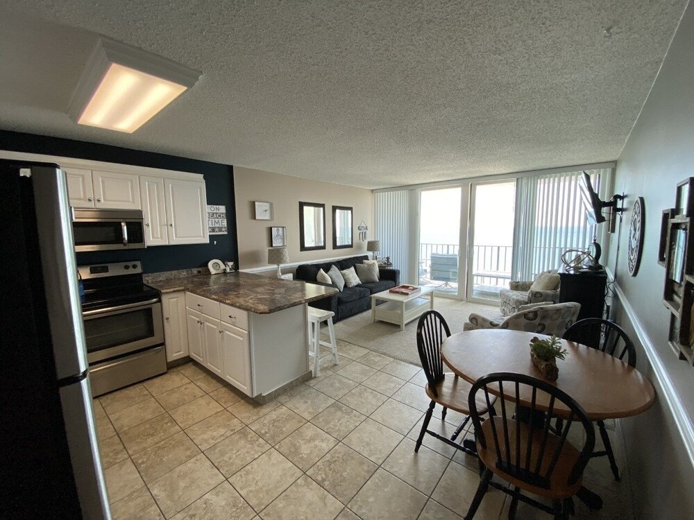Royal Garden Resort 1205 2 Bedroom Condo by RedAwning - photo 12