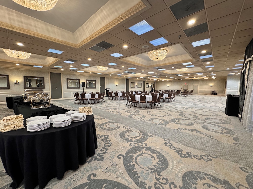 Clayton Plaza Hotel & Extended Stay - photo 35