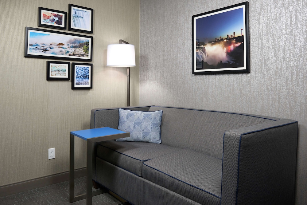 Hampton Inn Niagara Falls - photo 12
