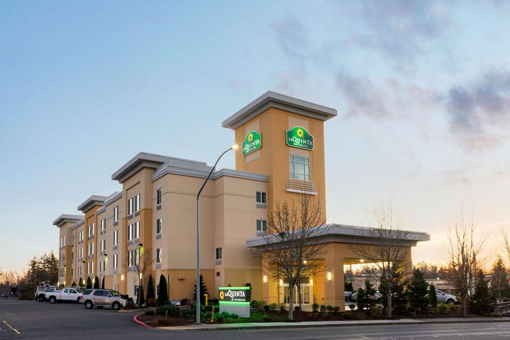 La Quinta Inn & Suites by Wyndham Bellingham - photo 3