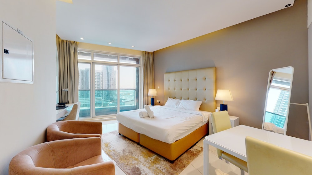 GreenFuture Fancy Studio With Jaw Dropping Marina Views — 4-Star Luxury Hotel in Dubai, United Arab Emirates